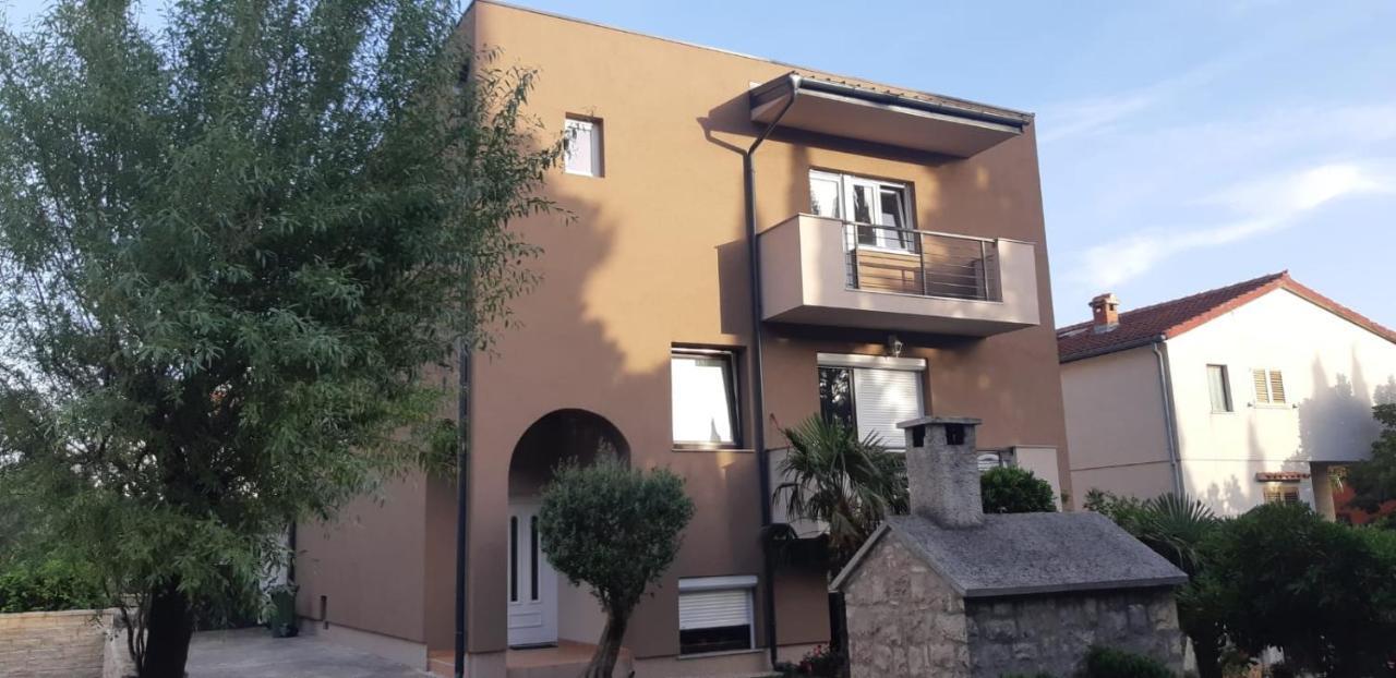 Apartmani Mille Стариград-Пакленица Екстериор снимка